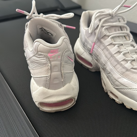 Nike Air Max 95size 7 grey and pink - Picture 3 of 3